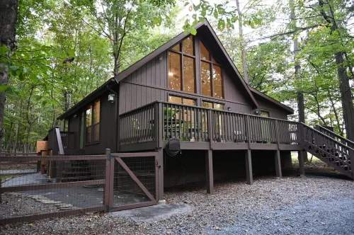 Acorn Acre luxury 3-bed A-frame cabin in the woods
