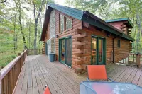 Muskie Ridge- beautiful and rustic 3 bedroom cabin near the Chippewa Flowage. Hotels in Hunter