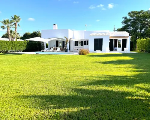BEAUTIFUL LUXURY POOL VILLA IN BINIBECA. Hotels in Binibeca
