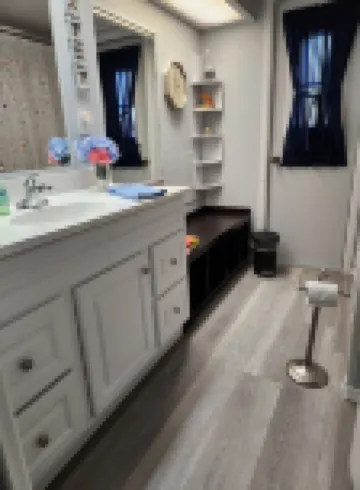 Seasonal Fully Furnished Mobile home