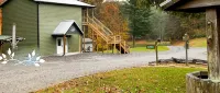 Heartwood♥ Cabin loft w/private HotTub, Hiking, Fishing, & Ziplines on 66 acres!