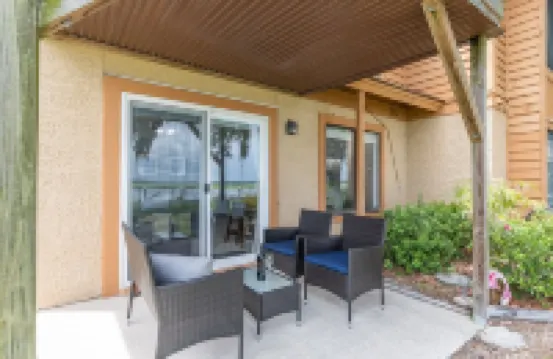 Beaufort's Blue Heron Hideaway on Battery Creek