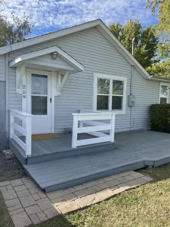 Pigs Ina Blanket - Minutes from Rend Lake and I-64/I-57