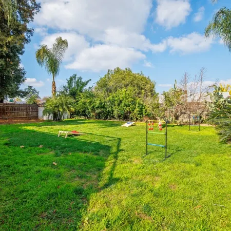 Hot tub, Game Room, Outdoor Kitchen & much more!