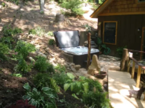 Private Getaway-17 miles to Asheville,  Hot Tub & Fireplace, Pet Friendly