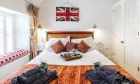 Cozy Cotswold Dog Friendly Retreat