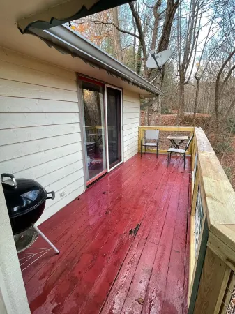 Large Resort Cabin with Breathtaking Mountain Views + Firepit