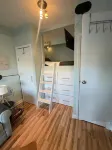 Bungalow studio on the water w/ Kayak, dock, private deck, tennis & pickle ball!