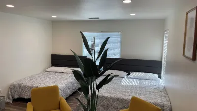 Private studio • luxury • sleeps 5 • WiFi • Min to DT Sac, Airport, UC Davis Med