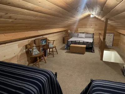 Spacious get away cabin in Mineral, minutes from Lassen south entrance