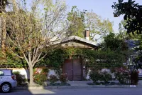 Artistic Haven in Hollywood with Pool, Hot Tub, Cabana, and Garden