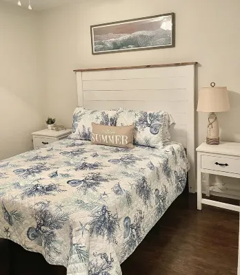 6Br/4BA Jax Beach Duo, Pet Friendly, Near Beach & Easy Drive to Stadium