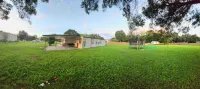 Country Home in the City with and Acre of Land Hotels in der Nähe von Chapel Cigars