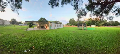 Country Home in the City with and Acre of Land Các khách sạn gần Chapel Cigars