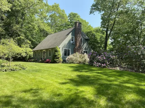 Secluded 2-Acre Lakefront Home! Book Your Getaway!