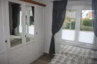 Vacation home in Bernau near Berlin in a quiet location with veranda and terrace Hotels in Bernau bei Berlin