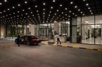 Waldorf Astoria Kuwait - parking