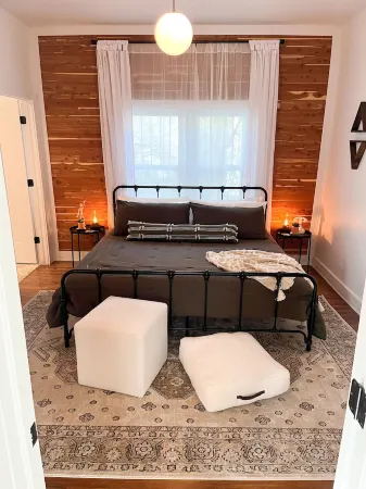 Bungalow walking distance to Norman's downtown Main Street Отели рядом с достопримечательностью «STASH»