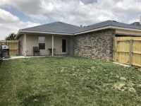 McKinley House - Garage, Gym and Fenced Back Yard