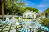 Wheel-Chair Accessible. 3 Bedroom& 2 Bath House. Parking for Boats & RV's Too. Hotels near Five Below