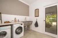 Entire House -The Kingsley, King Valley