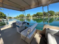Lakefront Resort Villa - Heated Infinity Pool & 8-Seat Spa - Kayaks - 4BR