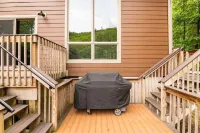 Secluded, Fun, Family-Friendly, Riverfront Cabin Surrounded by Nature.