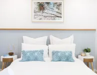 Luxurious studio, across road from ocean Hotels in Anna Bay