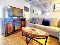 3 Blocks to Lssu ~ 5 Minutes to Soo Locks ~ Pet Friendly!