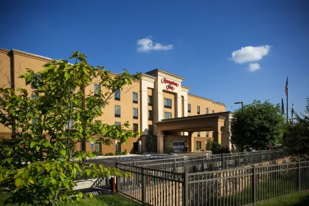 Hampton Inn Limerick-Philadelphia Area Отели рядом с достопримечательностью «The Hill School»