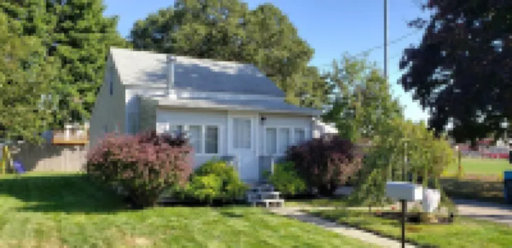 Cozy cottage in  Warwick's West Bay