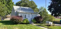 Cozy cottage in  Warwick's West Bay