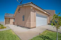 Comfortable Mid-Century Style Home in Central Yuma Các khách sạn gần Arizona Western College