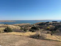 Escape to Lake Oahe: Breathtaking Views,  Boat Ramp Near & Vast Hunting Grounds
