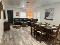 Cowtown Cottage - Stockyards