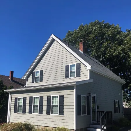 Adorable renovated house, steps from Front Beach and Town