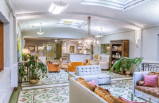 Sunny Midtown 2BD/BA Central Location!