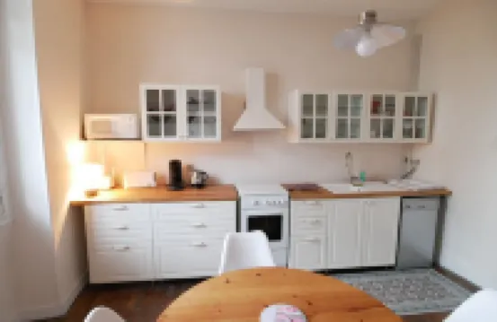 Lourdes Independent character apartment ground floor near downtown