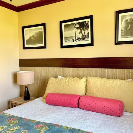 Affordable 2 Bedroom Family Vacation Villa with Direct Ocean Views