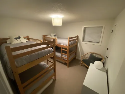 Renovated Luxury 4 Bedroom 3.5 Bath Okemo Trailside