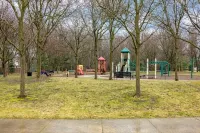 1 Mile from Downtown l Pet Friendly l Hot Tub