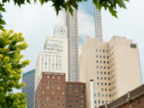 ハンプトン イン & スイーツ ダラス ダウンタウン ダラスのホテル