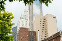 Hampton Inn & Suites Dallas / Downtown