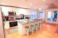 The Duval House Hotels in Gloucester