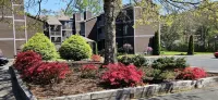 CREEKSIDE COMFORT- FIRST FLOOR CONDO WALKING DISTANCE TO BLOWING ROCK! SLEEPS 6