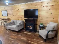 100 Aker Wood Barndominium Loft!! Two bedroom. All Amenities Provided!