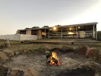 Darlington Grove Farm Stay in a Renovated Dairy Lots of Animals and River Access Hotel a Beaudesert