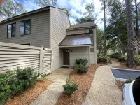 Complex Pool/Disc 7 Nights+/End Villa/Wifi/TVs in Br10/11-10/18 Just Opened, Hotels in 