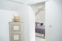 Peaceful rural retreat - w/Parking - close to Mousehole Beaches & Restaurants Hotels in Paul