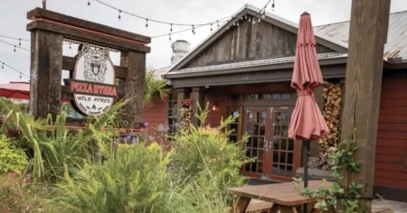 Oceanfront 2 Bd, 2.5 BTH in Surfside!